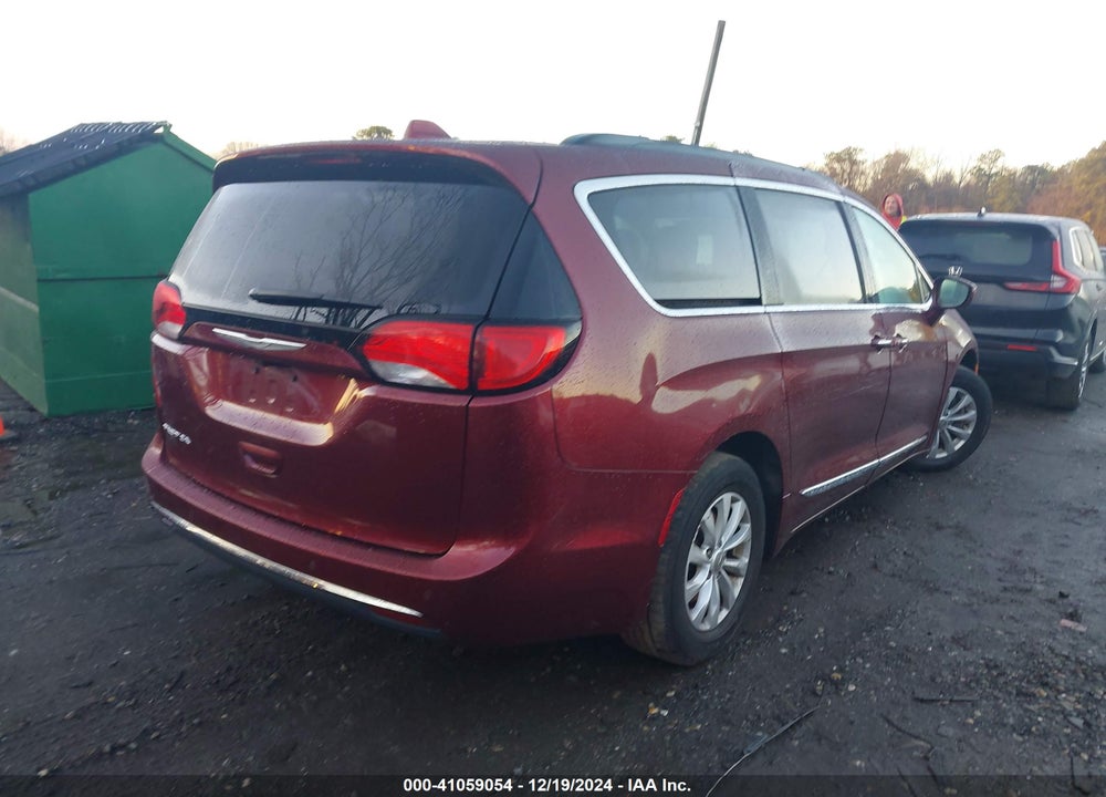 2017 CHRYSLER PACIFICA TOURING L VIN: 2C4RC1BG0HR610917