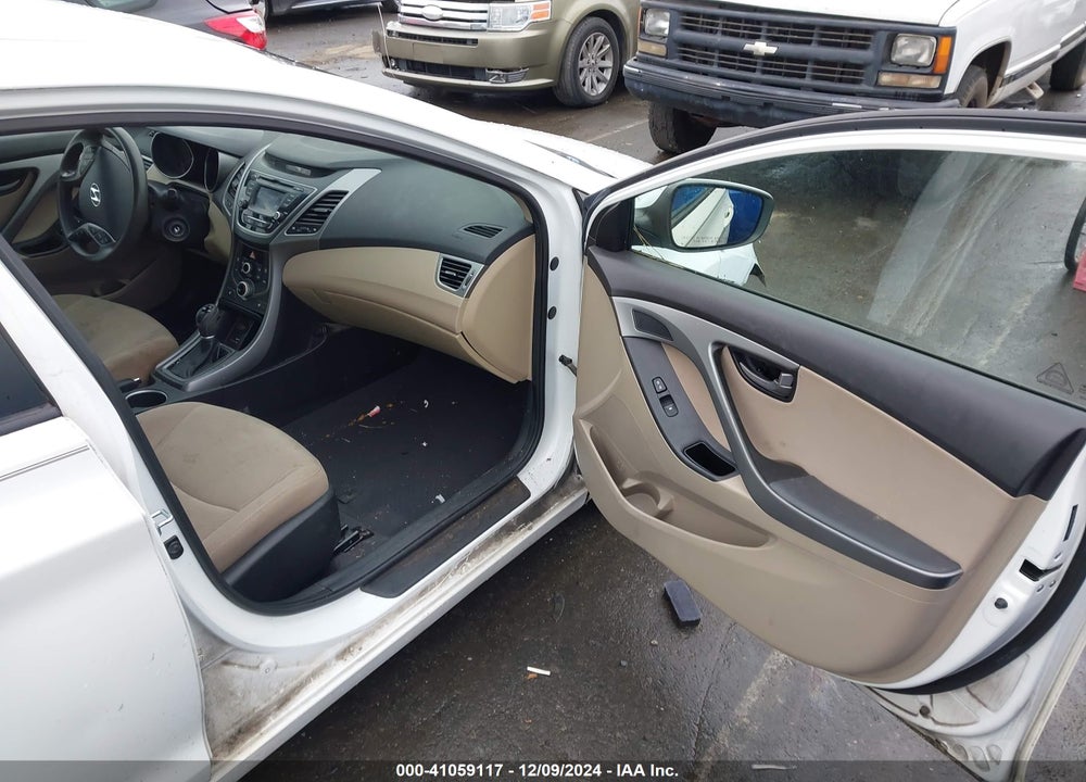 2014 HYUNDAI ELANTRA SE VIN: 5NPDH4AE0EH515943