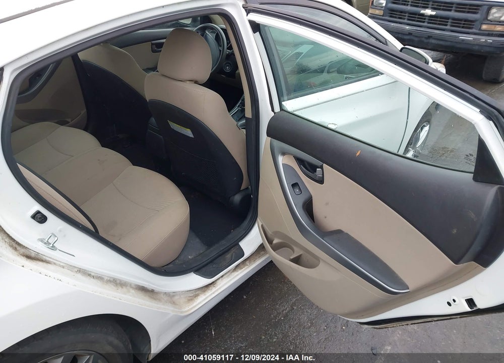 2014 HYUNDAI ELANTRA SE VIN: 5NPDH4AE0EH515943