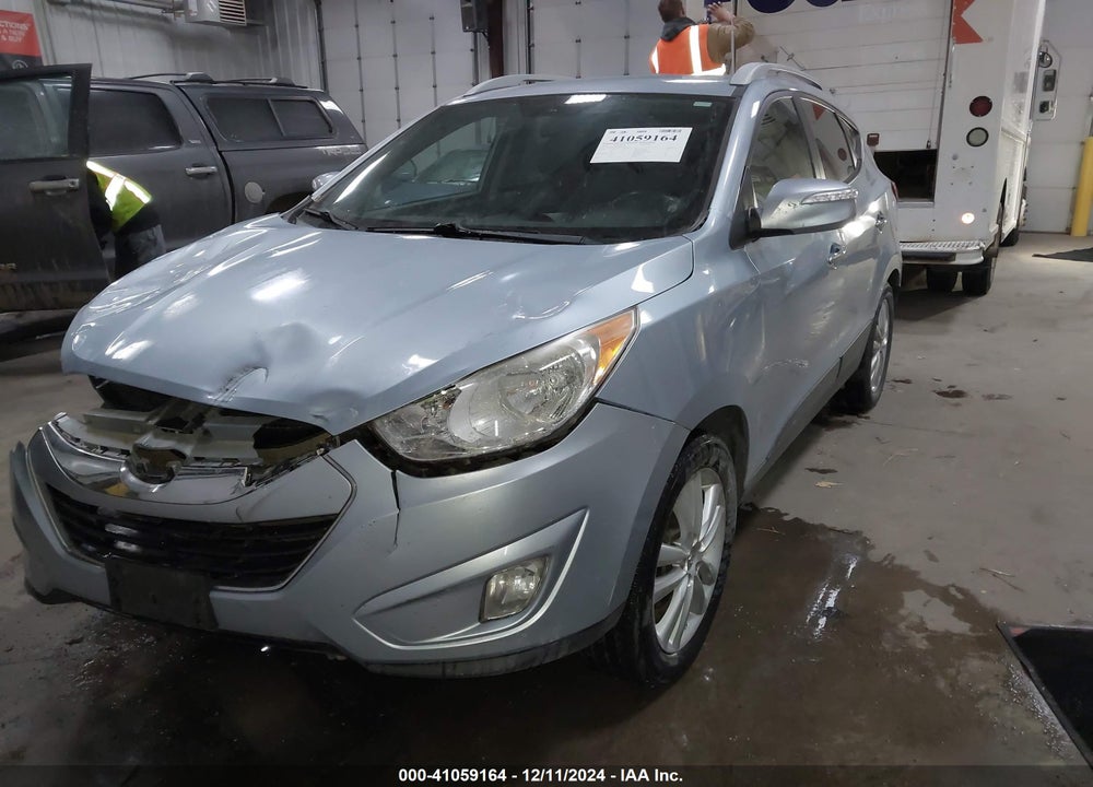 2010 HYUNDAI TUCSON LIMITED VIN: KM8JUCAC2AU082936