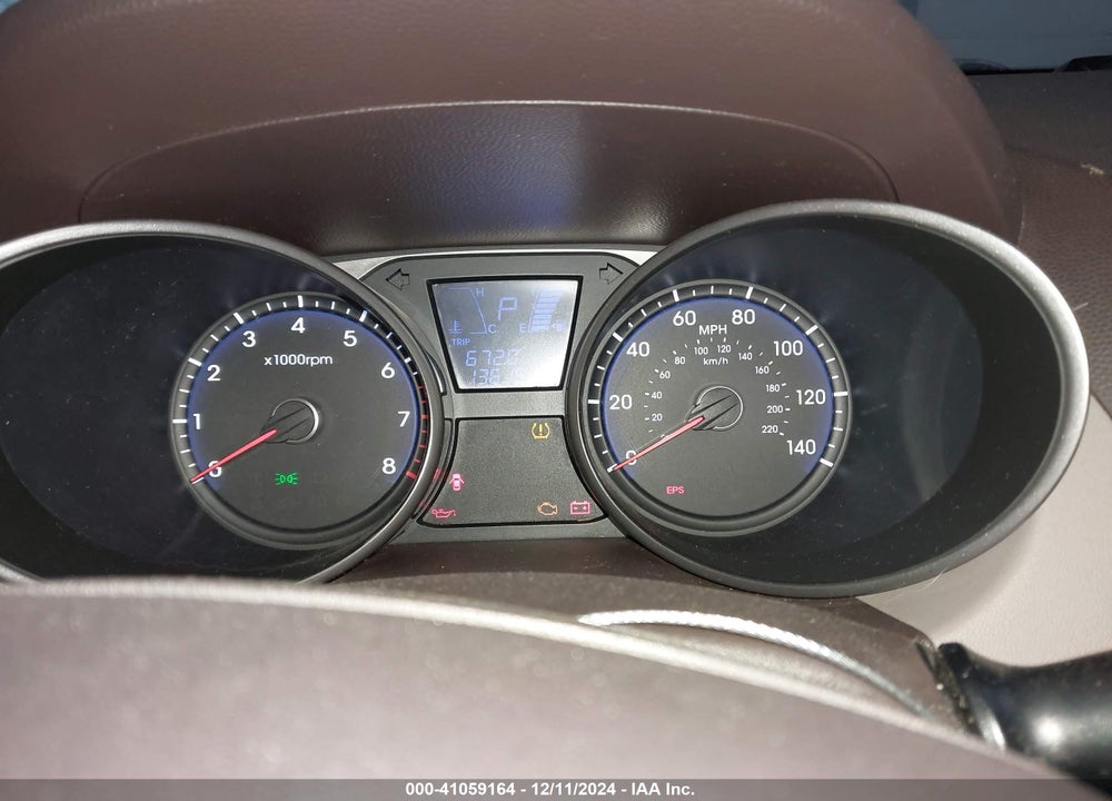 2010 HYUNDAI TUCSON LIMITED VIN: KM8JUCAC2AU082936