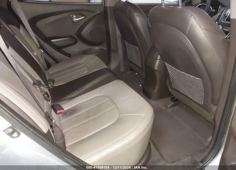 2010 HYUNDAI TUCSON LIMITED VIN: KM8JUCAC2AU082936