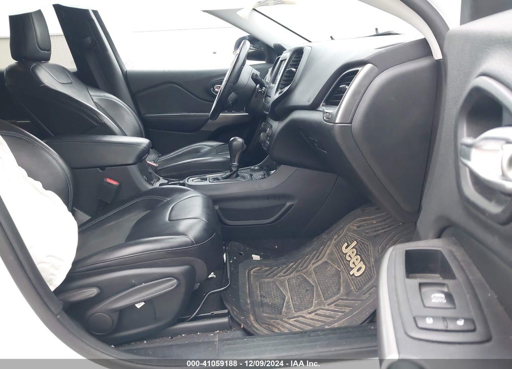 2019 JEEP CHEROKEE LATITUDE PLUS 4X4 VIN: 1C4PJMLBXKD199084