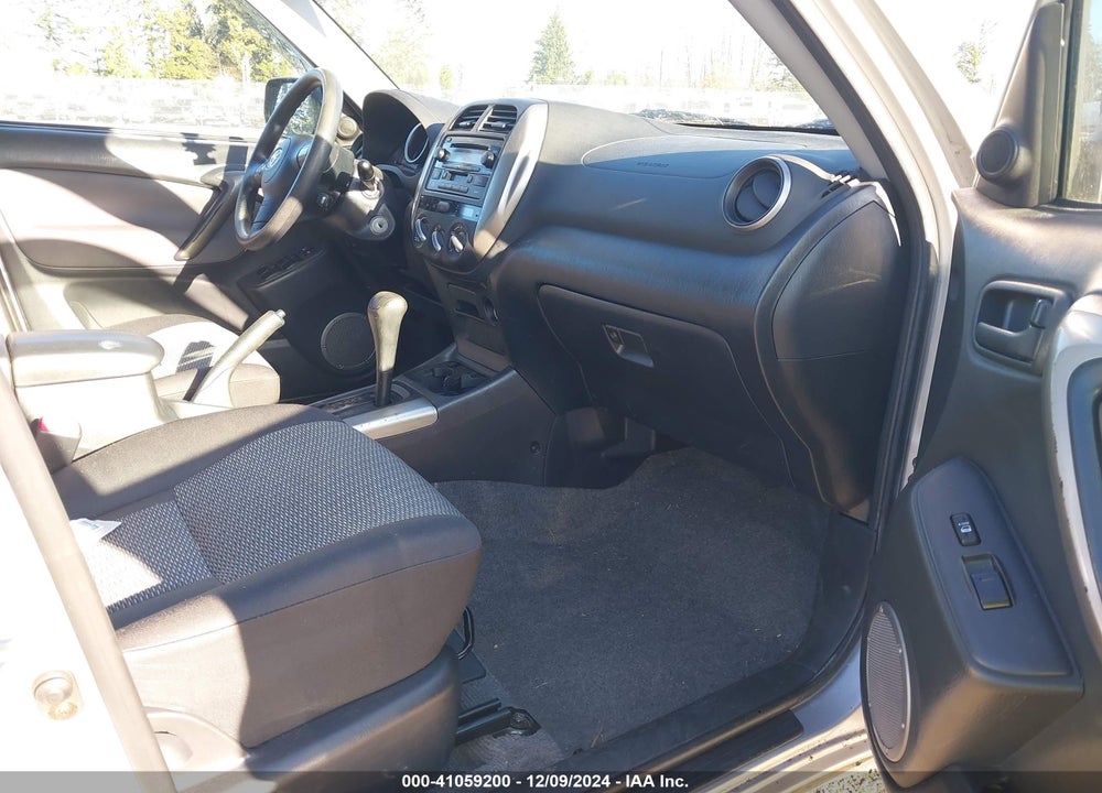 2005 TOYOTA RAV4 VIN: JTEGD20V250072394