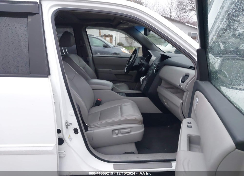 2009 HONDA PILOT EX-L VIN: 5FNYF48679B011142