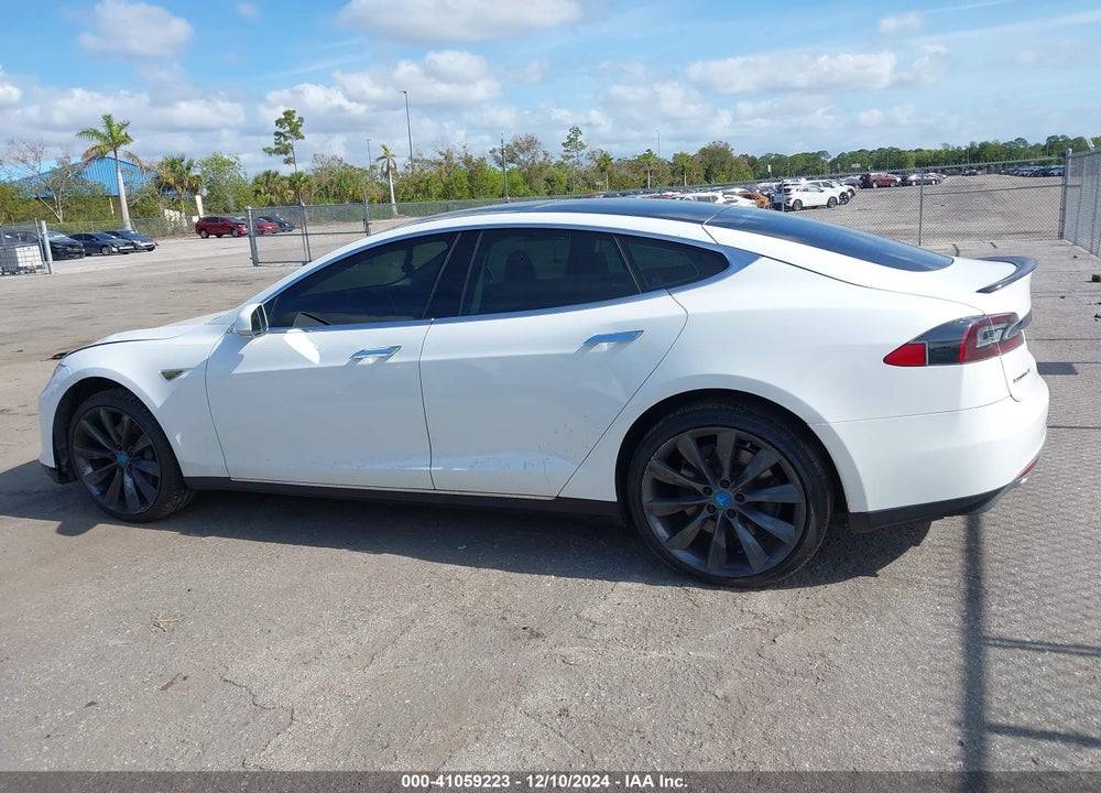 2013 TESLA MODEL S PERFORMANCE VIN: 5YJSA1CP0DFP07126