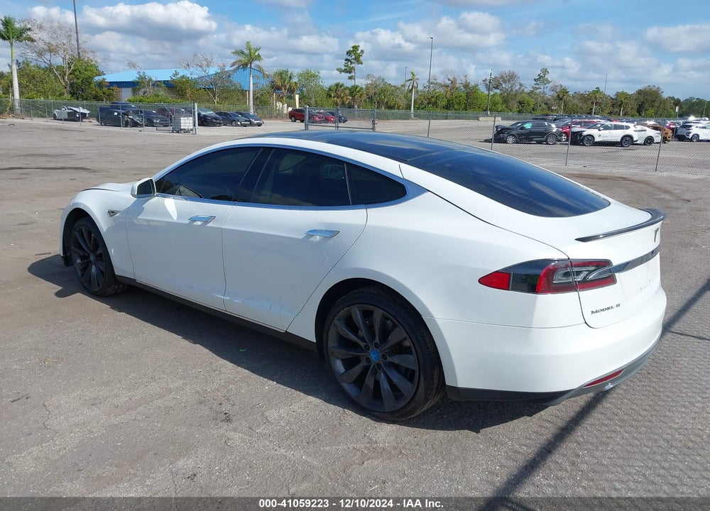 2013 TESLA MODEL S PERFORMANCE VIN: 5YJSA1CP0DFP07126