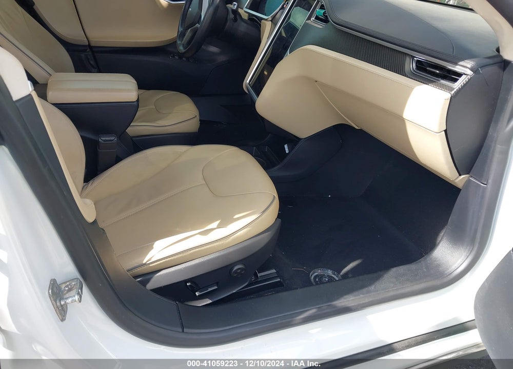 2013 TESLA MODEL S PERFORMANCE VIN: 5YJSA1CP0DFP07126