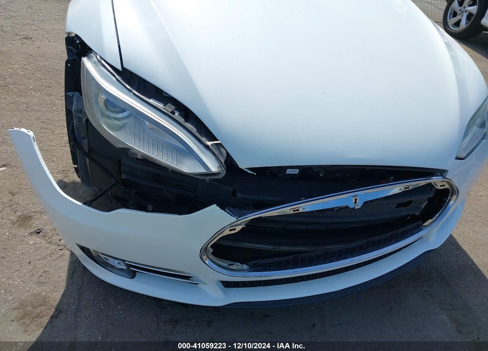 2013 TESLA MODEL S PERFORMANCE VIN: 5YJSA1CP0DFP07126