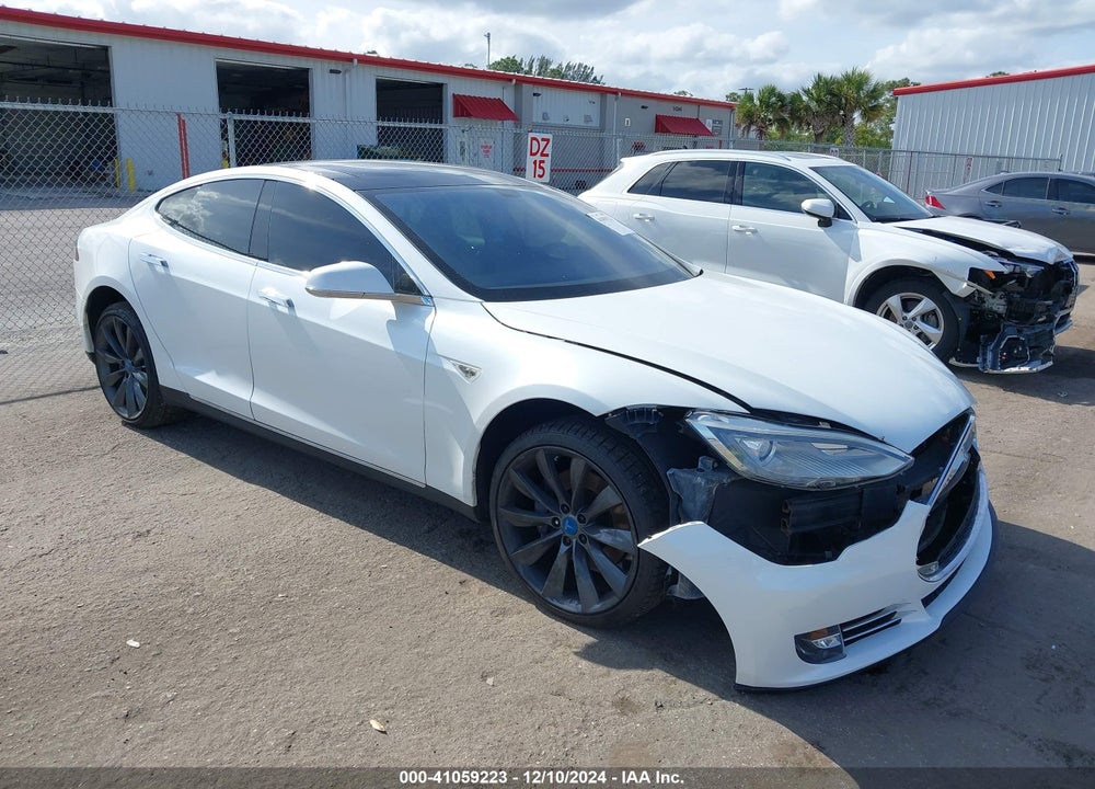 2013 TESLA MODEL S PERFORMANCE VIN: 5YJSA1CP0DFP07126