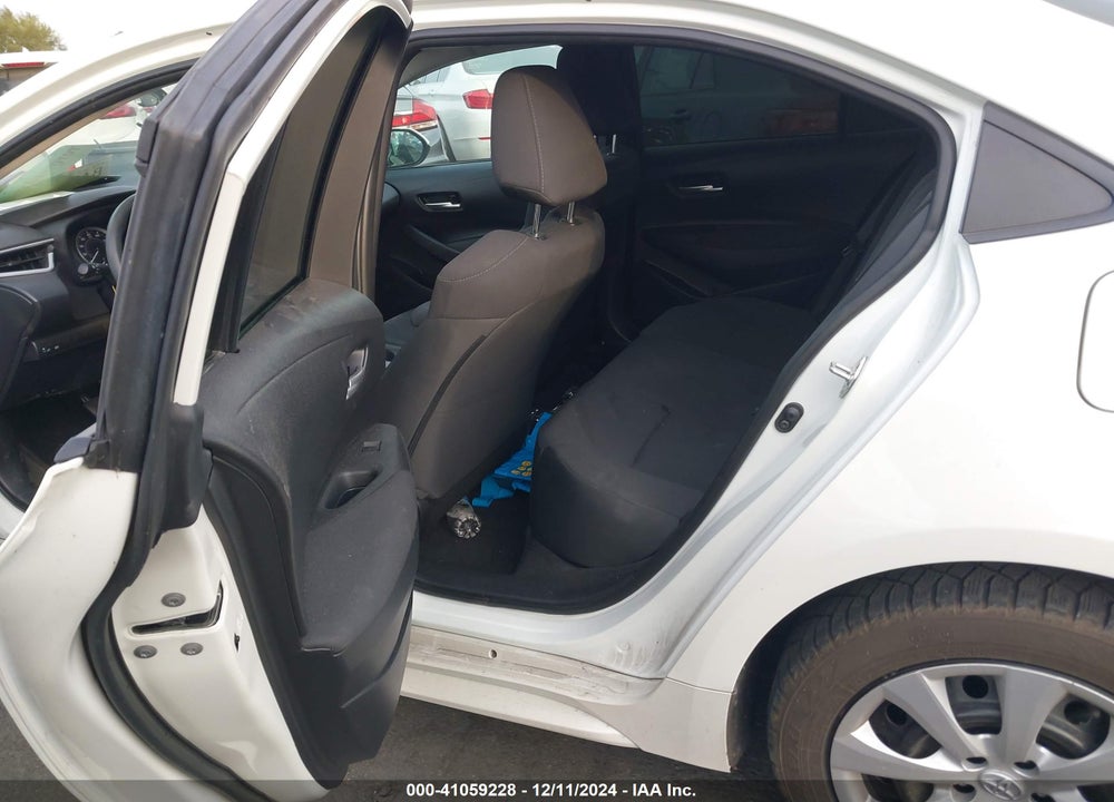 2020 TOYOTA COROLLA LE VIN: 5YFEPRAE8LP143658