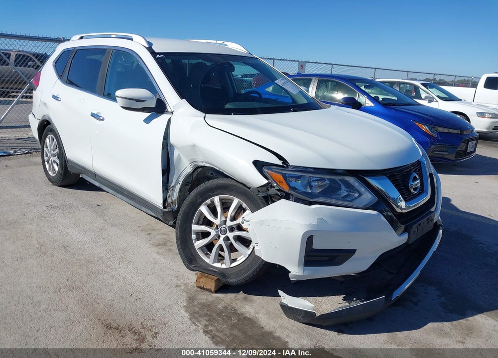 2017 NISSAN ROGUE SV VIN: KNMAT2MT4HP556620