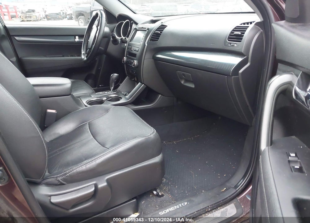 2011 KIA SORENTO SX V6 VIN: 5XYKW4A20BG147124