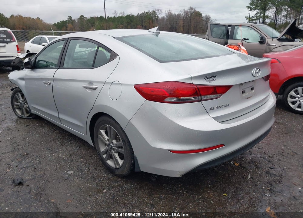 2018 HYUNDAI ELANTRA SEL VIN: 5NPD84LF8JH259468