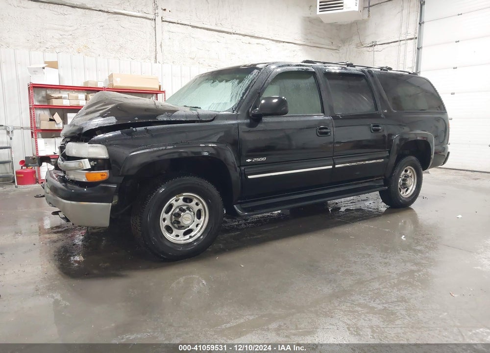 2000 CHEVROLET SUBURBAN 2500 LS VIN: 3GNGK26U0YG176754