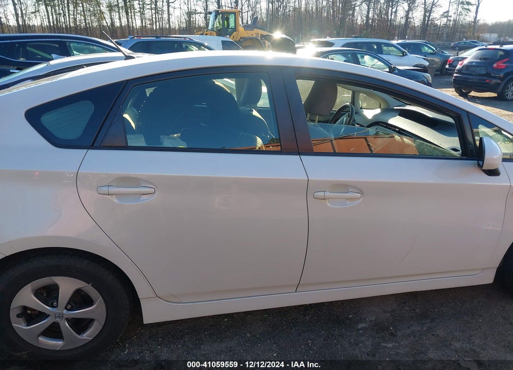 2015 TOYOTA PRIUS TWO VIN: JTDKN3DU1F0401235