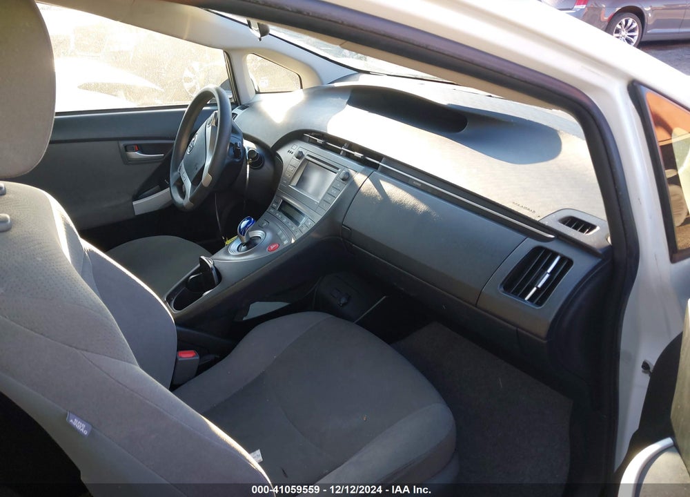2015 TOYOTA PRIUS TWO VIN: JTDKN3DU1F0401235