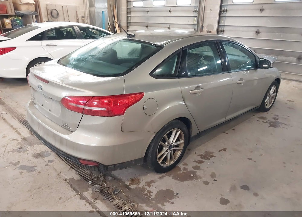 2015 FORD FOCUS SE VIN: 1FADP3F2XFL239320