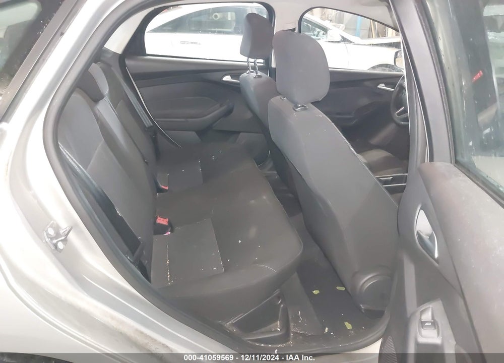 2015 FORD FOCUS SE VIN: 1FADP3F2XFL239320