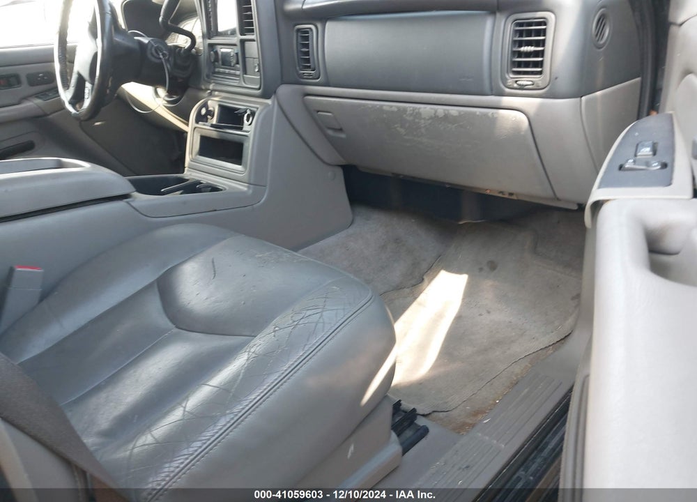 2005 GMC YUKON VIN: 1GKEK13T75R275240