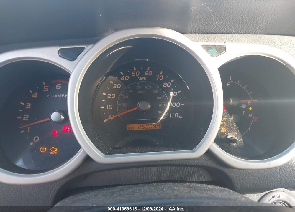 2004 TOYOTA 4RUNNER LIMITED V6 VIN: JTEBU17R040044265