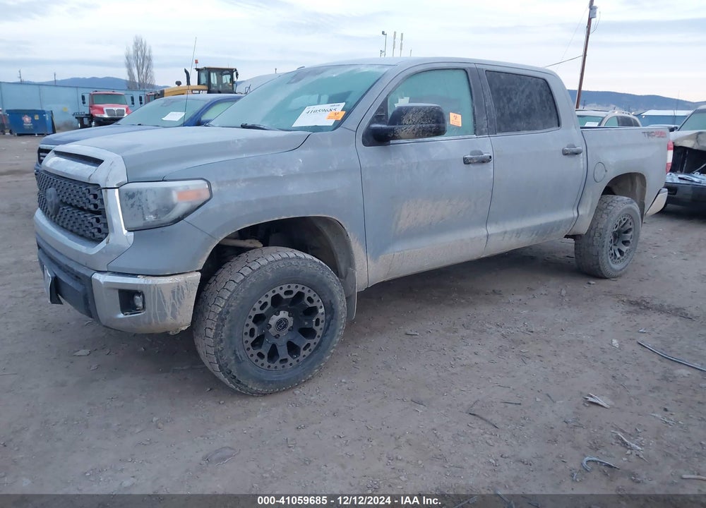 2018 TOYOTA TUNDRA SR5 5.7L V8 VIN: 5TFDY5F17JX707192