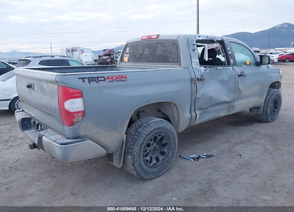 2018 TOYOTA TUNDRA SR5 5.7L V8 VIN: 5TFDY5F17JX707192