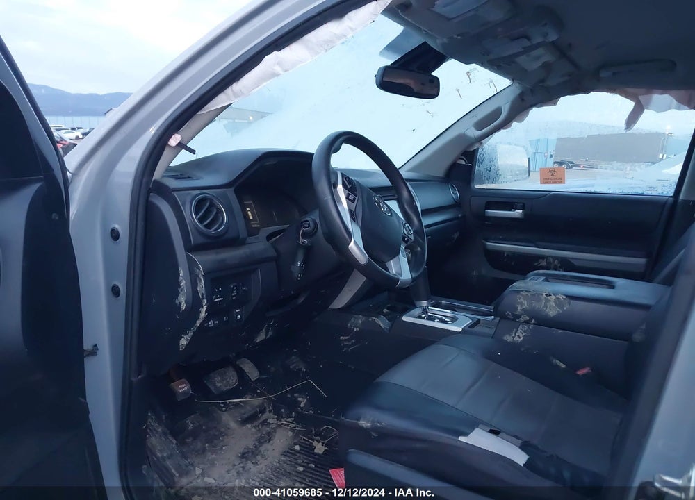 2018 TOYOTA TUNDRA SR5 5.7L V8 VIN: 5TFDY5F17JX707192
