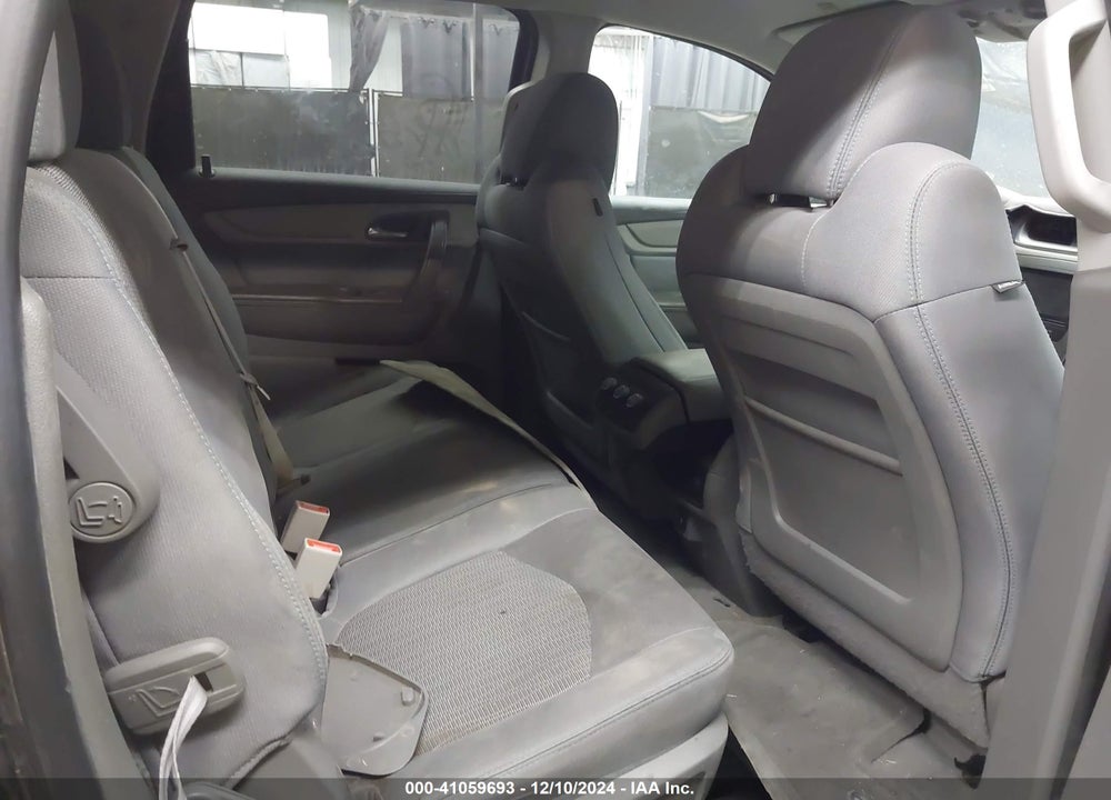 2017 CHEVROLET TRAVERSE LS VIN: 1GNKRFKD1HJ255366