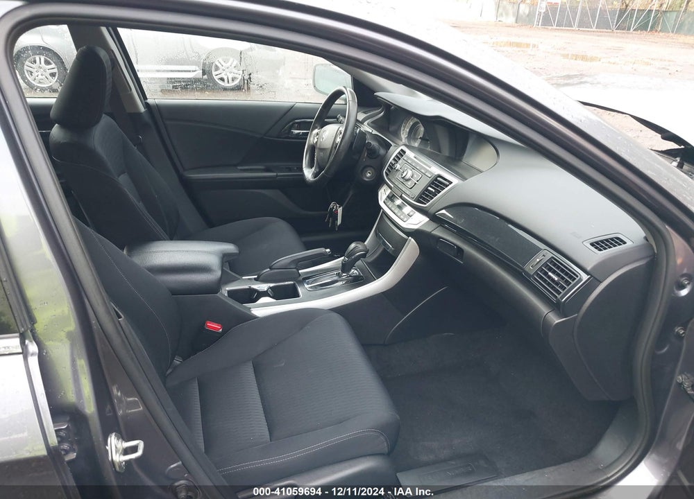 2015 HONDA ACCORD SPORT VIN: 1HGCR2F58FA021152