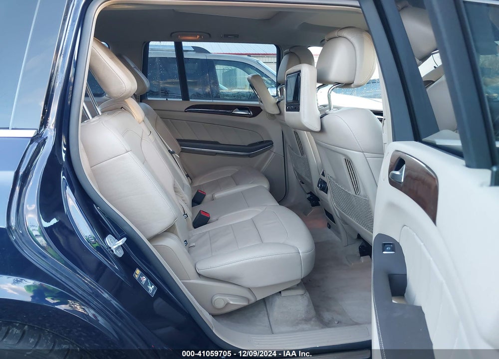 2016 MERCEDES-BENZ GL 550 VIN: 4JGDF7DE2GA661379