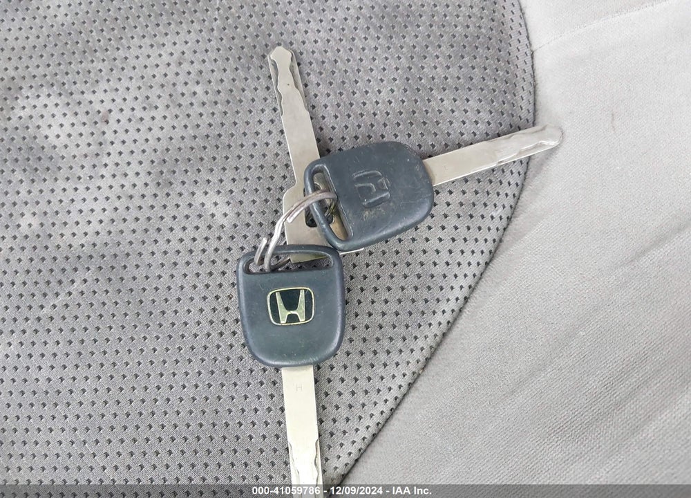 2007 HONDA FIT VIN: JHMGD37407S022073