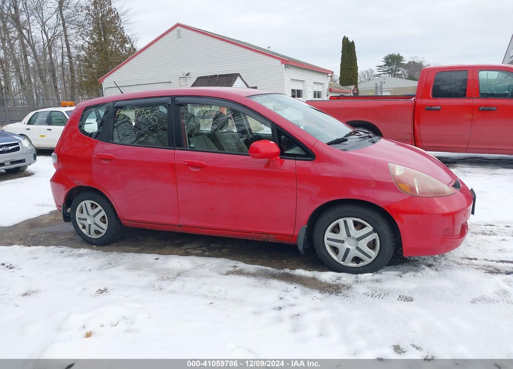 2007 HONDA FIT VIN: JHMGD37407S022073