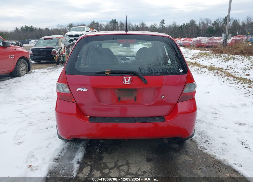 2007 HONDA FIT VIN: JHMGD37407S022073