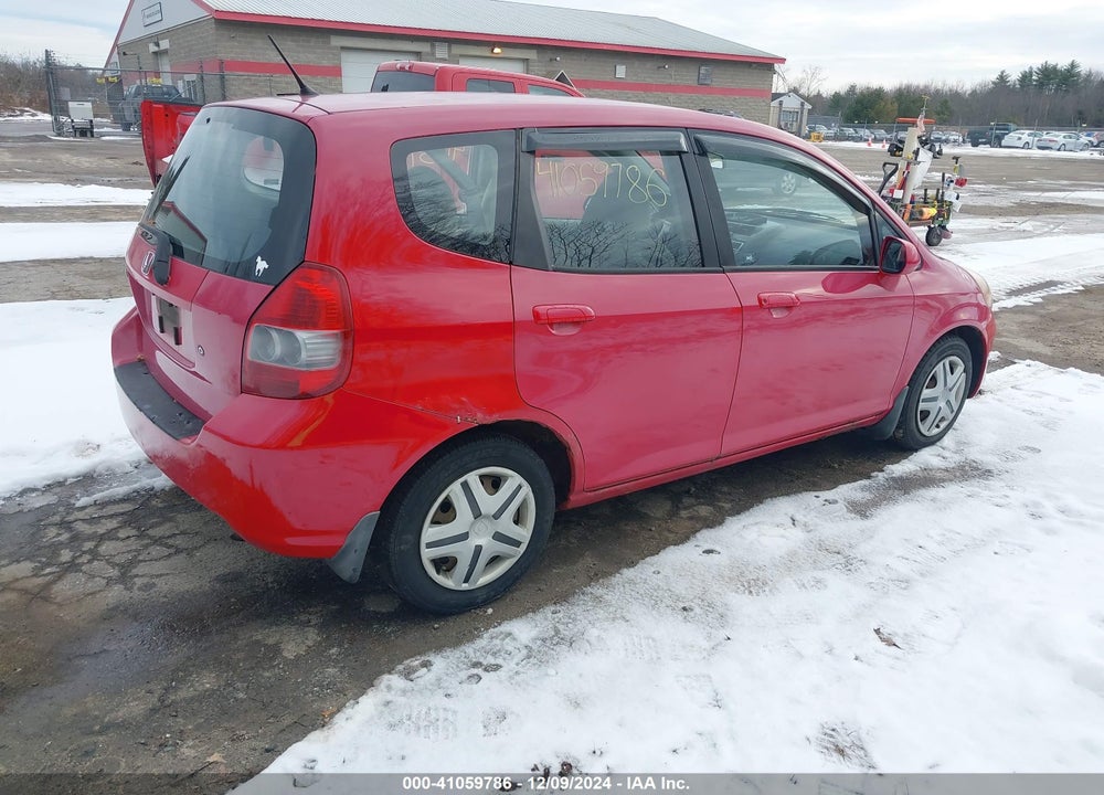 2007 HONDA FIT VIN: JHMGD37407S022073