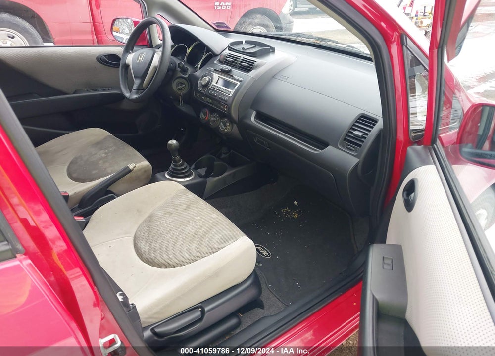 2007 HONDA FIT VIN: JHMGD37407S022073