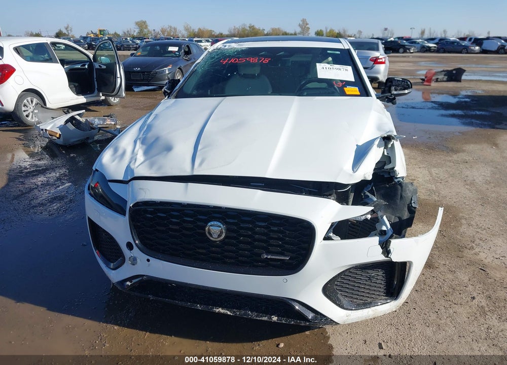 2024 JAGUAR XF R-DYNAMIC SE P250 AWD AUTOMATIC VIN: SAJBL4GX6RCY95873
