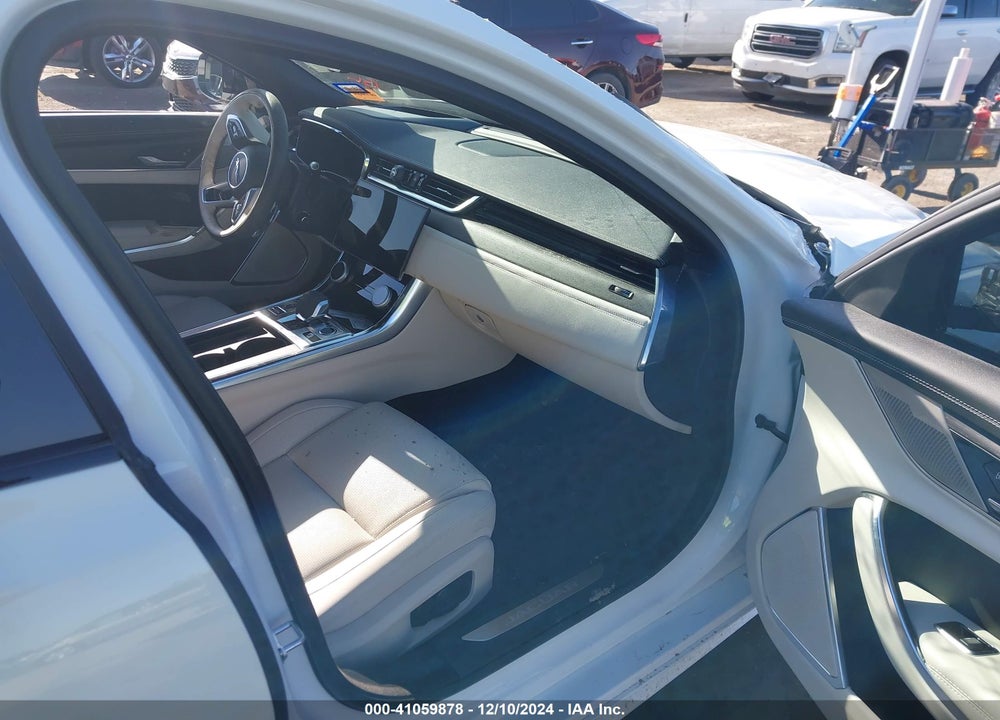 2024 JAGUAR XF R-DYNAMIC SE P250 AWD AUTOMATIC VIN: SAJBL4GX6RCY95873