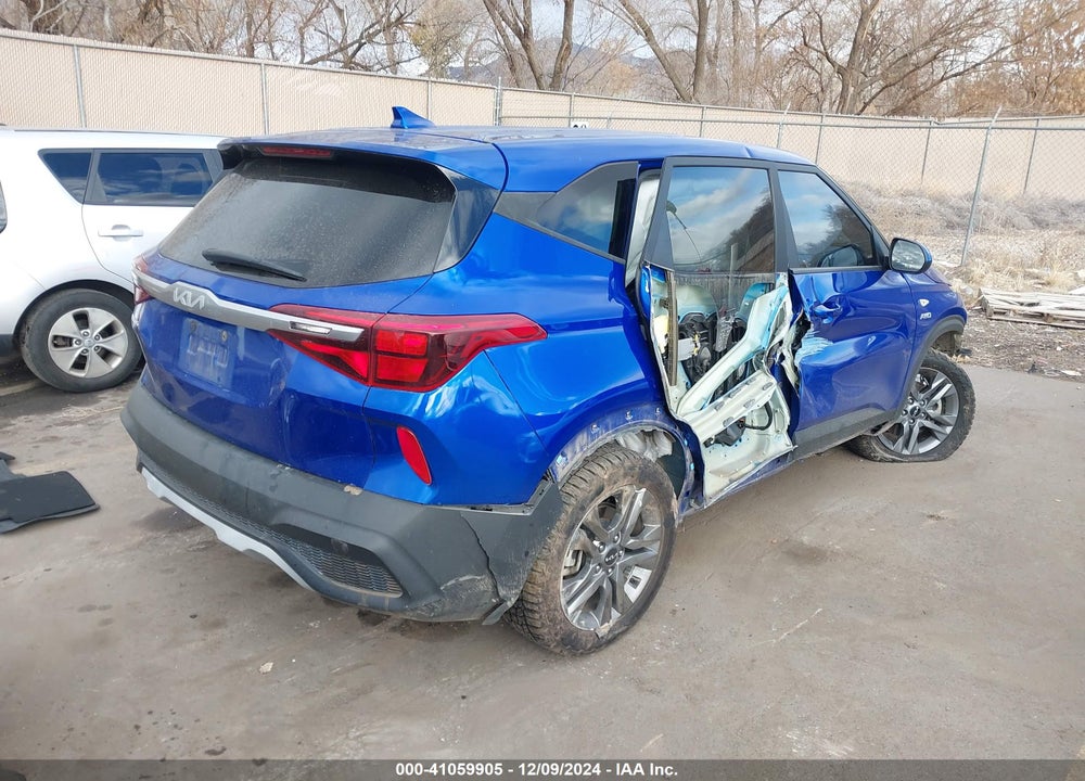 2022 KIA SELTOS LX VIN: KNDEPCAA3N7327761