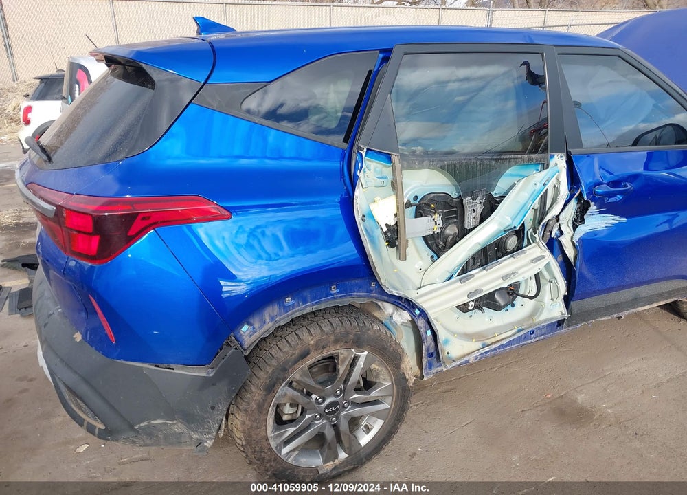 2022 KIA SELTOS LX VIN: KNDEPCAA3N7327761