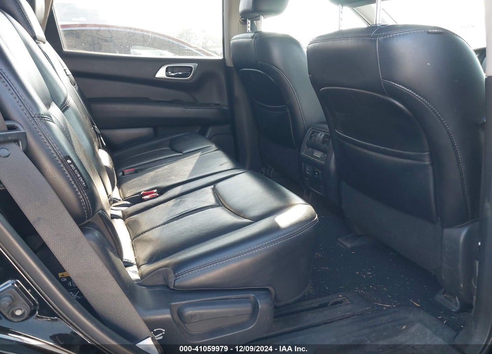 2018 NISSAN PATHFINDER PLATINUM VIN: 5N1DR2MNXJC649132