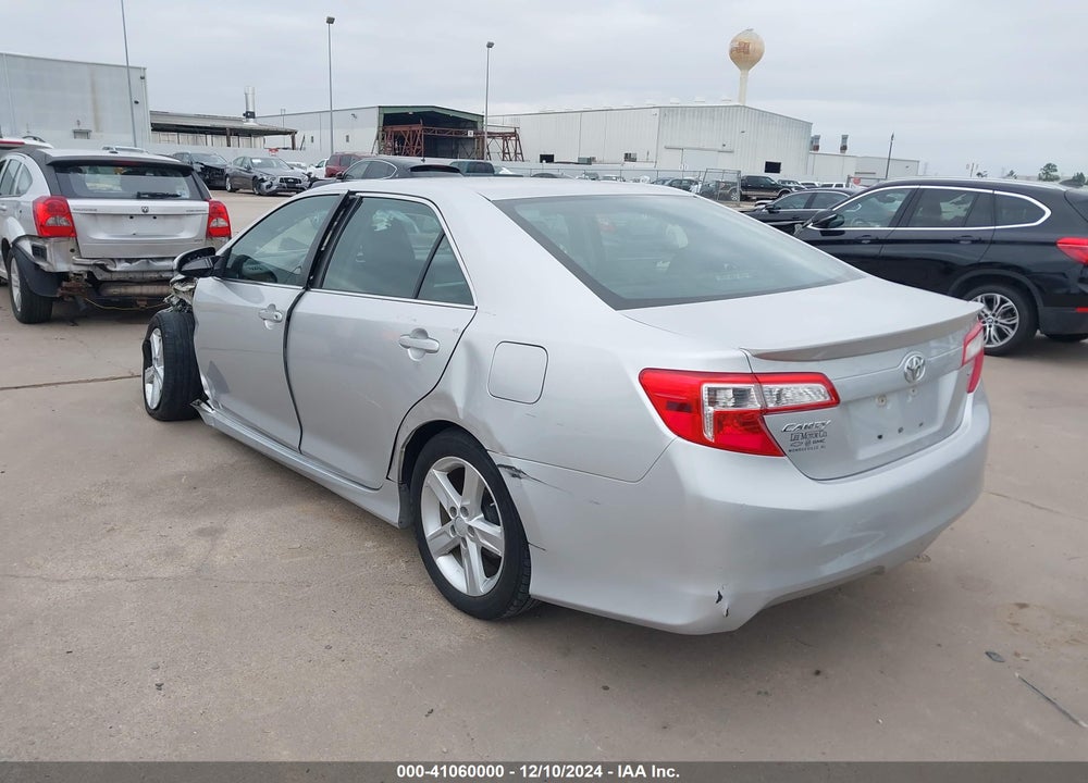 2013 TOYOTA CAMRY SE VIN: 4T1BF1FK9DU258632