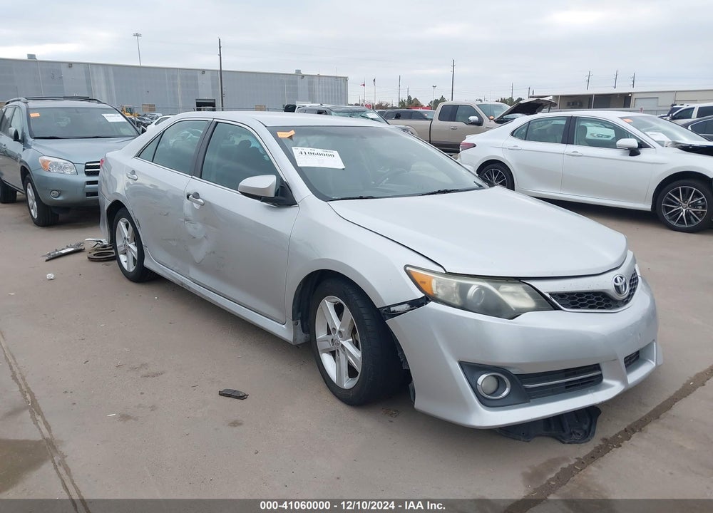 2013 TOYOTA CAMRY SE VIN: 4T1BF1FK9DU258632