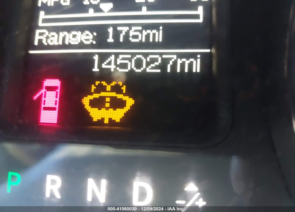 2017 RAM 1500 TRADESMAN 4X2 8' BOX VIN: 3C6JR6DT3HG704385