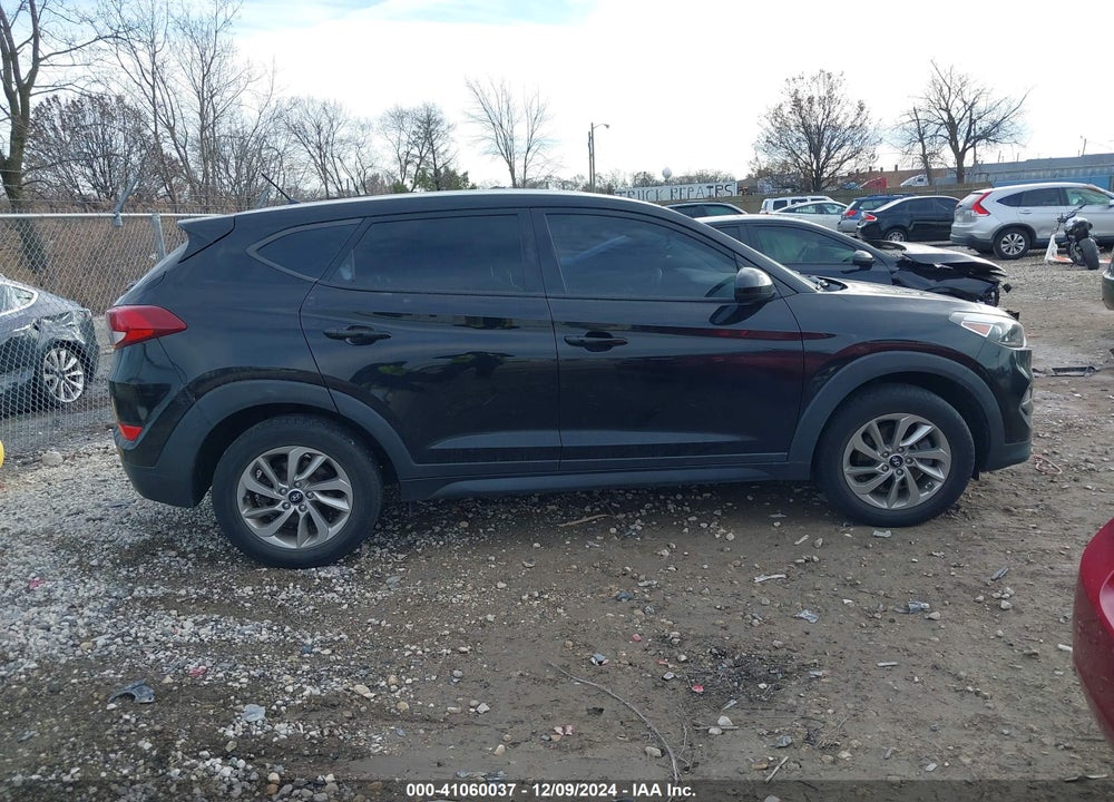 2018 HYUNDAI TUCSON SE VIN: KM8J23A48JU691916