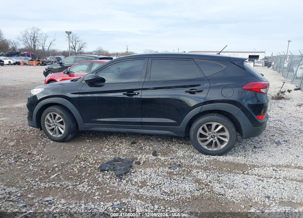 2018 HYUNDAI TUCSON SE VIN: KM8J23A48JU691916
