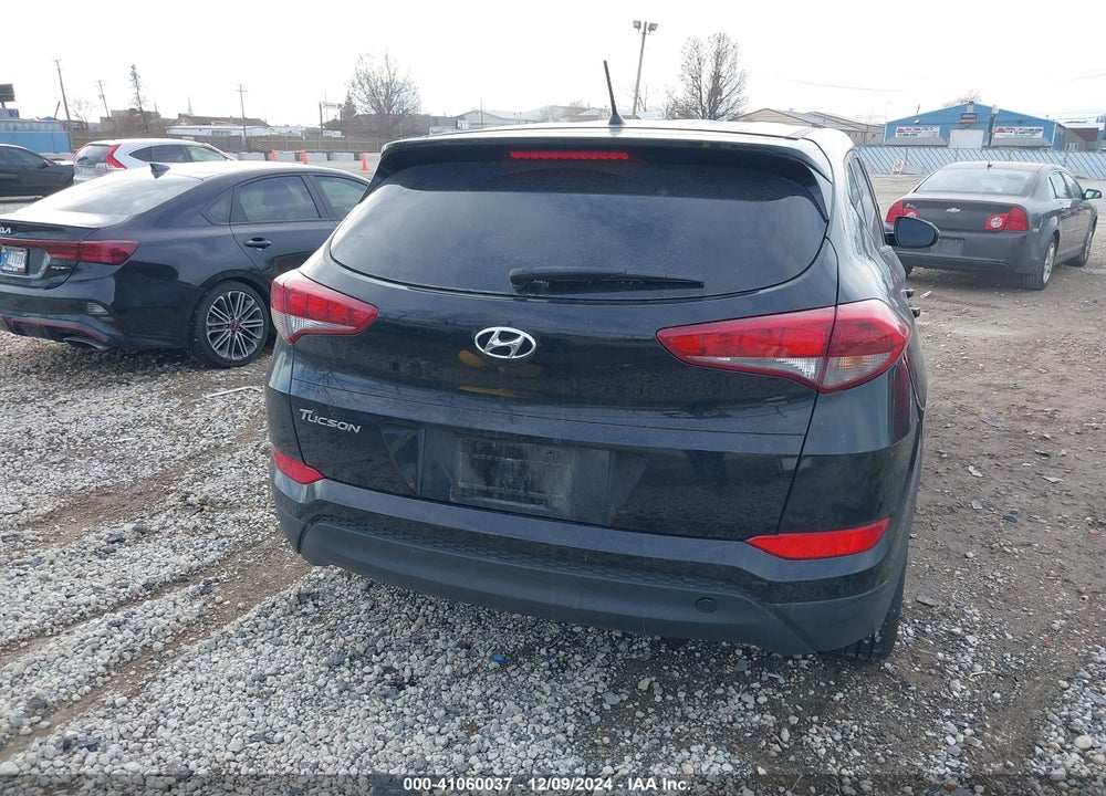 2018 HYUNDAI TUCSON SE VIN: KM8J23A48JU691916