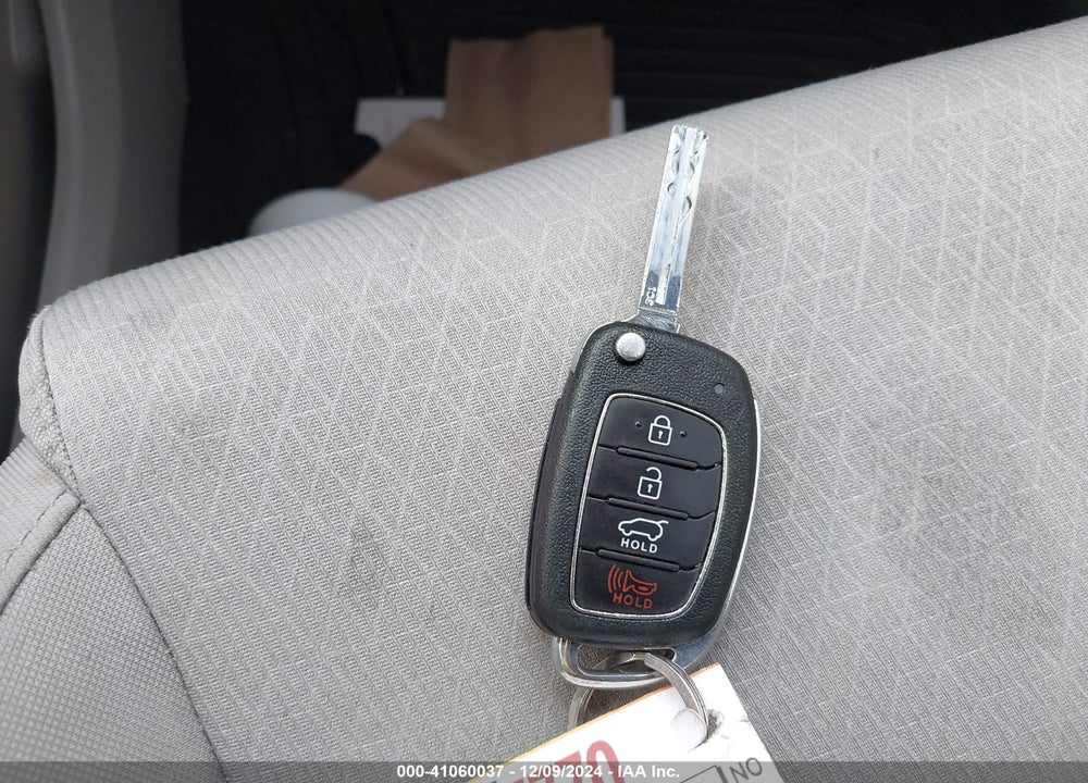 2018 HYUNDAI TUCSON SE VIN: KM8J23A48JU691916