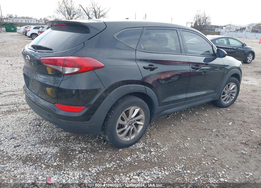 2018 HYUNDAI TUCSON SE VIN: KM8J23A48JU691916
