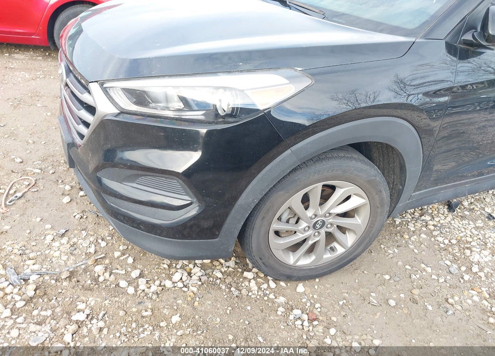2018 HYUNDAI TUCSON SE VIN: KM8J23A48JU691916